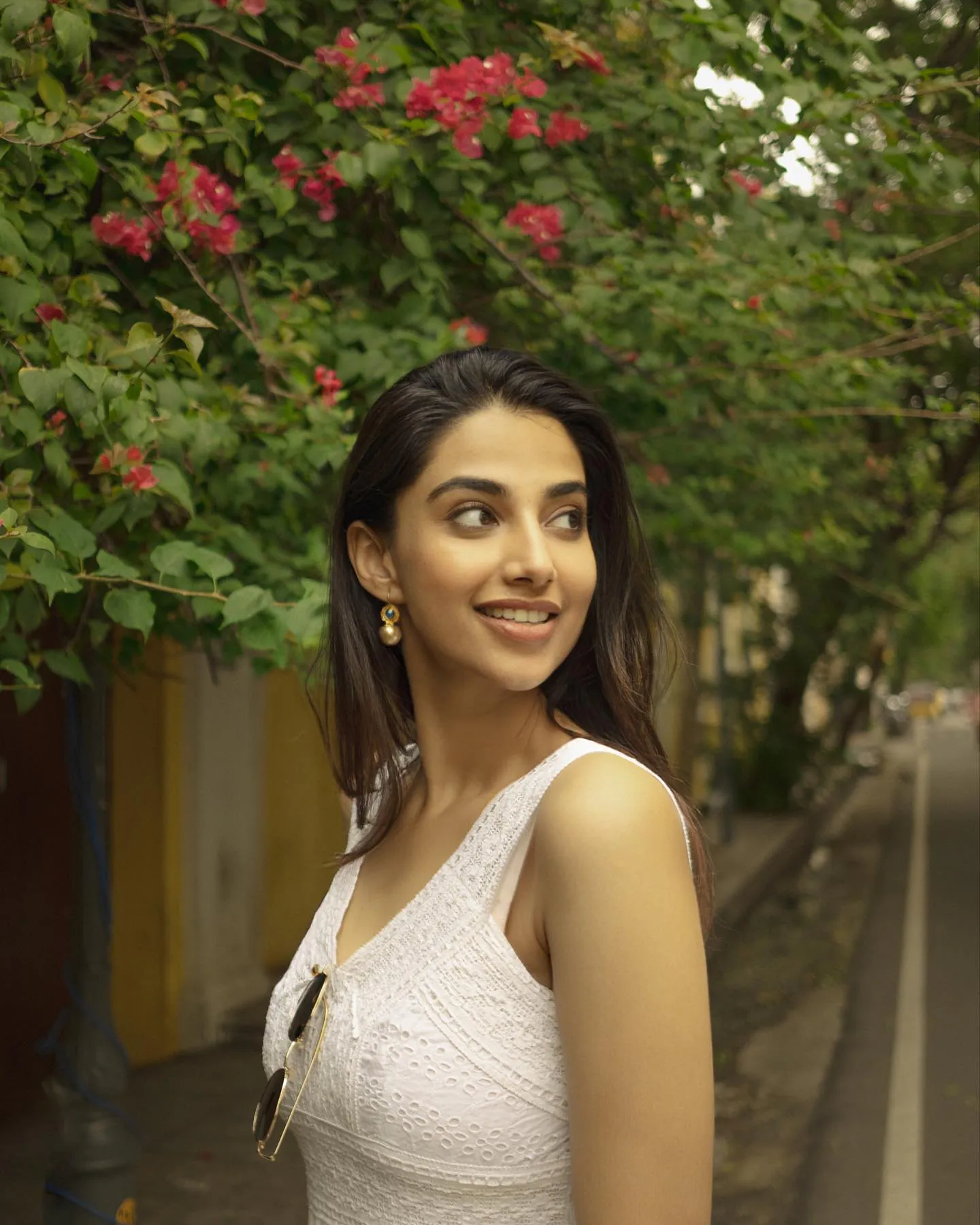 Meenaakshi Chaudhary - meenaakshi-chaudhary-22.webp